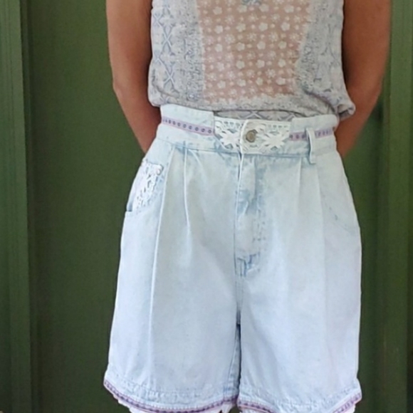 Vintage high waist denim shorts - Picture 2 of 8